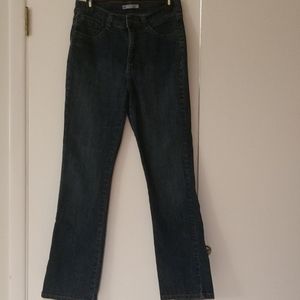 Lee Classic Fit Bootcut Jeans (10)